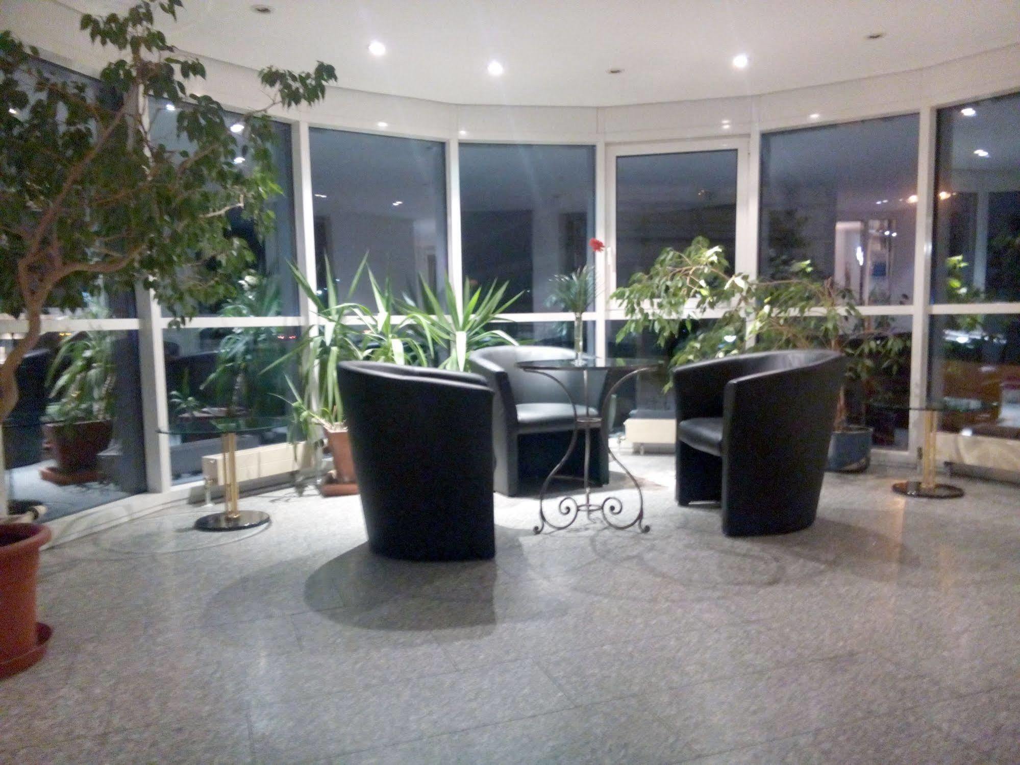 Central Hotel Winnenden Bagian luar foto